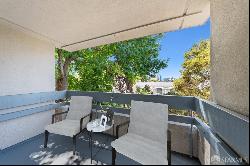 4101 Howe Street Unit 209, Oakland CA 94611