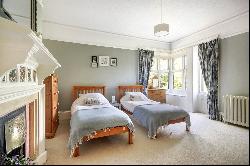 Broadwater Down, Tunbridge Wells, Kent, TN2 5NX