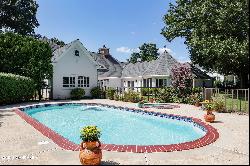 7 Sailors Way, Rumson NJ 07760