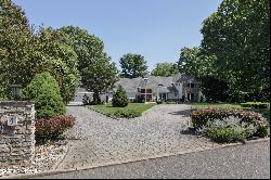 7 Sailors Way, Rumson NJ 07760