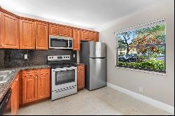 9044 NW 28th Dr, #3-107, Coral Springs, FL