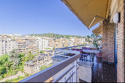 Duplex penthouse with panoramic views in Zona Alta