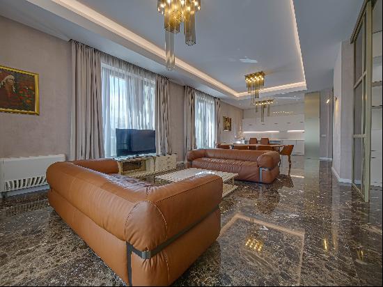 Luxury multi-room apartment in Ivan Vazov district for rent