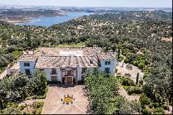 Private Estate surrounded by the Brena Reservoir and Mediterranean Forest