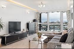 Modern apartment with exceptional views of Lord's Cricket Ground