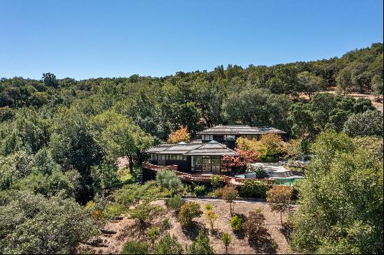 Stunning Contemporary Home in George Ranch with Panoramic Sonoma Valley Views