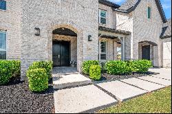 Extraordinary Living in Town Lake of Flower Mound, Texas