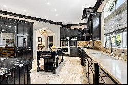 Luxurious Hayden-Built Villa in Chesterfield