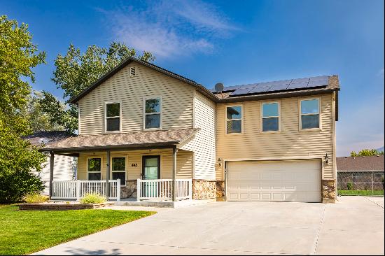 Beatiful Ogden Home with Mountain Views and Solar Power