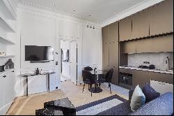 Aveneu Montaigne - Luxurious one bedroom apartment