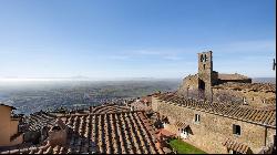 San Marco House with double entrance and top views, Cortona - Tuscany