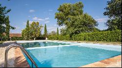 Country house with apartments and pool, Castiglione del Lago - Umbria