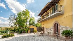 Country house with apartments and pool, Castiglione del Lago - Umbria