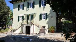 Villa Between Art and Tradition, Lucca - Tuscany