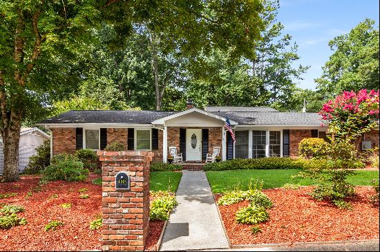 Exquisite Ranch-Style Home In Huntley Hills!