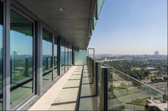 High-Floor Corner Apartment with Panoramic View