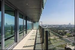 High-Floor Corner Apartment with Panoramic View