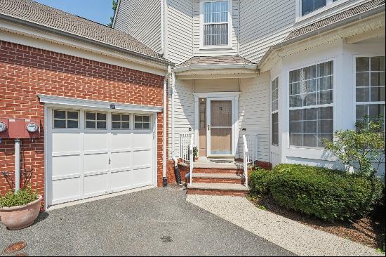 76 Albert Court, Parsippany-Troy Hills, NJ 07054