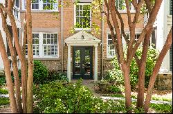 Elegant Second Floor End Unit in Collier Hills