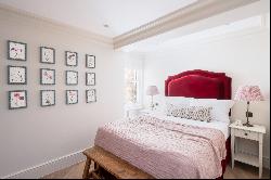 Luxury recently refurbished flat in South Kensington