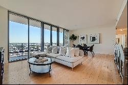 Contemporary Unit at Harbor East