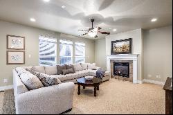 Stunning Home In Daybreak, Just Minutes From Oquirrh Lake!