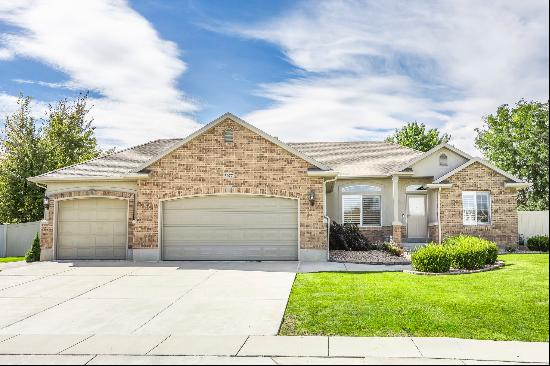 Beautiful Suburban Rambler with Basement Apartment