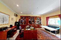 House, 6 bedrooms, for Sale