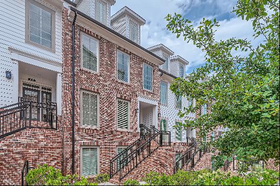 Beautifully Crafted Townhome That is Ideal For First-Time Buyers