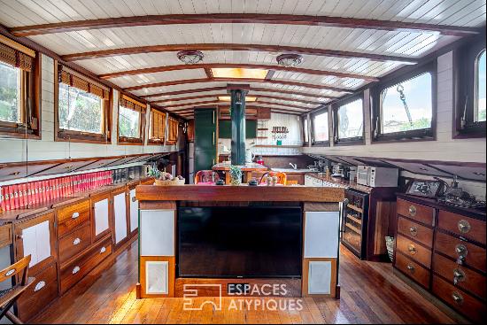 stunning barge home in the 6th arrondissement