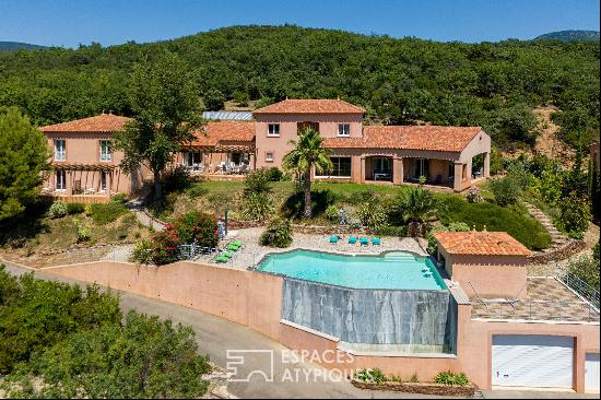 Exceptional property with an outbuilding and its breathtaking view of the Herault Valley