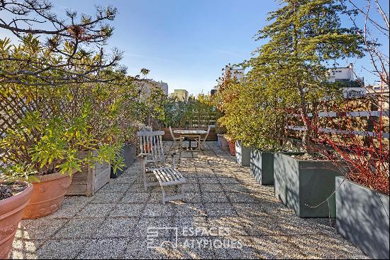 top-floor apartment with roof terrace