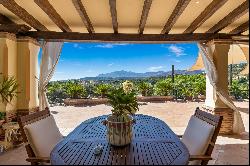 Magnificent traditional Andalusian style villa in the heart of the Marbella Club Golf Res