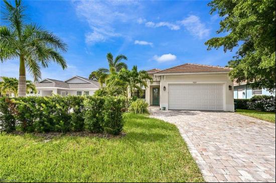 581 102Nd Ave, Naples, FL, 34108, USA