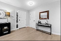 Completely Renovated Contemporary Clayton Condo