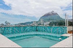 Duplex penthouse with panoramic views and 2 parking spaces in Gávea