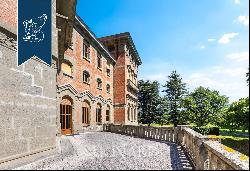 Luxurious castle surrounded by a 100-hectare park for sale between the Langhe area and the