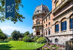 Luxurious castle surrounded by a 100-hectare park for sale between the Langhe area and the