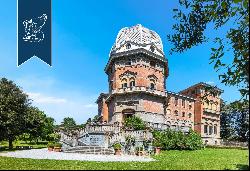 Luxurious castle surrounded by a 100-hectare park for sale between the Langhe area and the