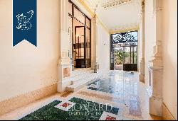 Elegant historical villa for sale a few steps from the Versilian sea