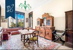 Elegant historical villa for sale a few steps from the Versilian sea