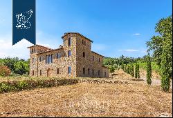 Luxury villa with agricultural grounds and hospitality potential for sale in Maremma