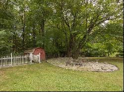 BARDONIA, NY 4 Bedroom Raised Ranch.