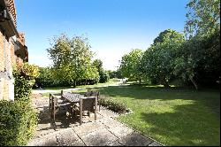 Retreat Lane, Bledlow Ridge, High Wycombe, Buckinghamshire, HP14 4AT