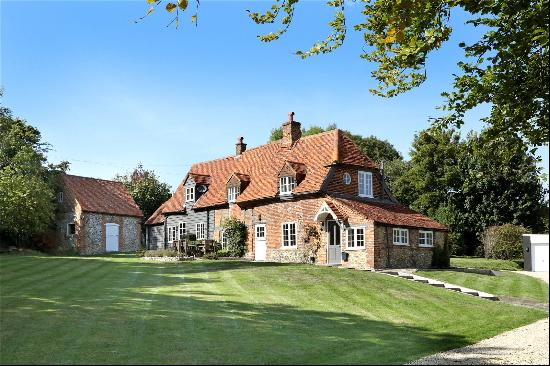 Retreat Lane, Bledlow Ridge, High Wycombe, Buckinghamshire, HP14 4AT