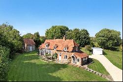 Retreat Lane, Bledlow Ridge, High Wycombe, Buckinghamshire, HP14 4AT