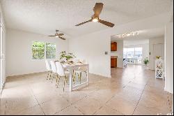 1371 Akiahala Place, Kailua HI 96734