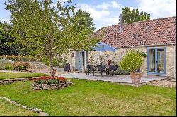 Castle Farm, Farmborough, Bath, Somerset, BA2 0DD