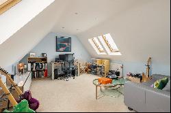 Hunts Road, Duxford, Cambridge, Cambridgeshire, CB22 4RE