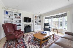 Waterford Close, Cobham, Surrey, KT11 1BF